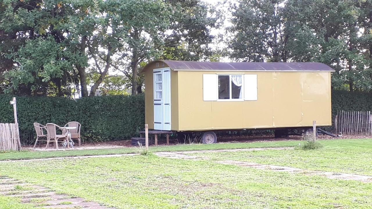 Pipowagen Overnachting Het Houten Huis Zaltbommel Exterior photo